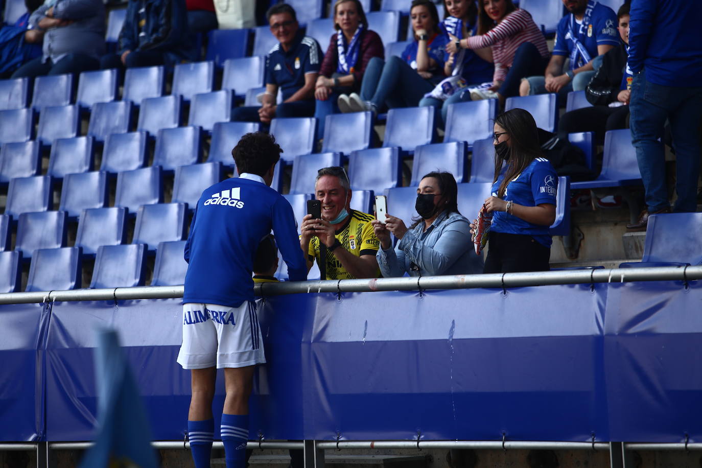 El conjunto azul se llevó la victoria en el Carlos Tartiere gracias a un gol de Bastón.