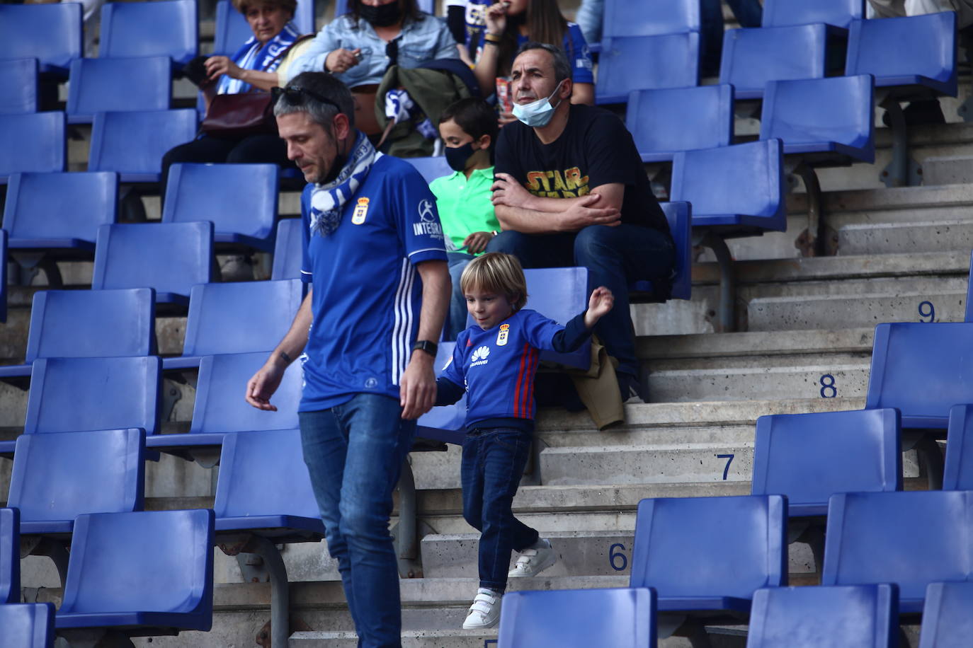 El conjunto azul se llevó la victoria en el Carlos Tartiere gracias a un gol de Bastón.