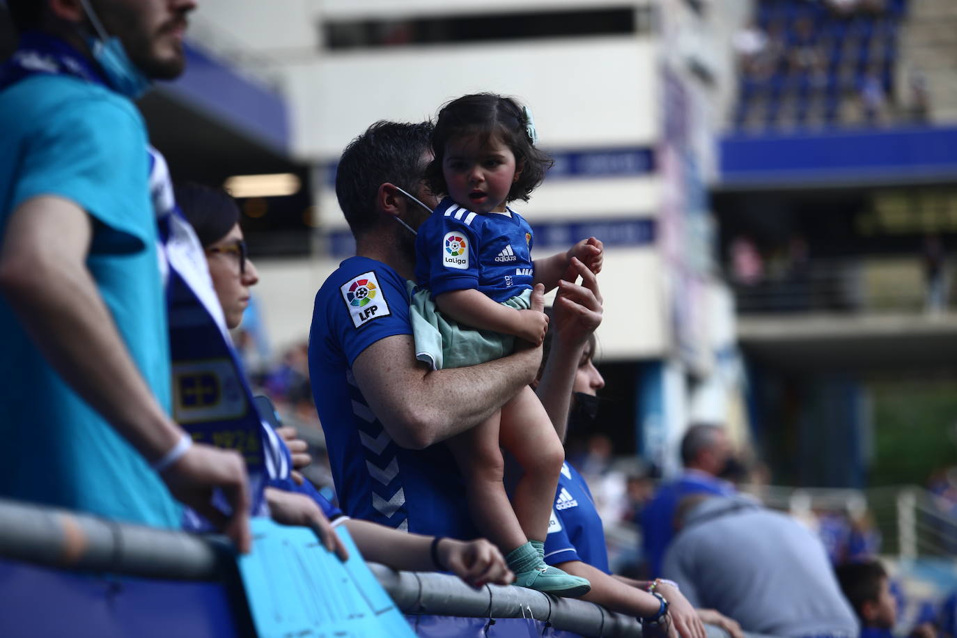 El conjunto azul se llevó la victoria en el Carlos Tartiere gracias a un gol de Bastón.