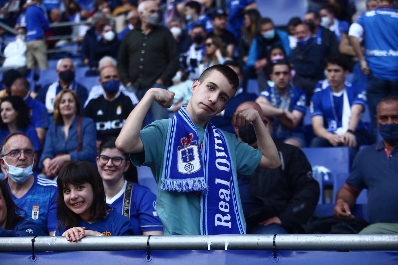 El conjunto azul se llevó la victoria en el Carlos Tartiere gracias a un gol de Bastón.