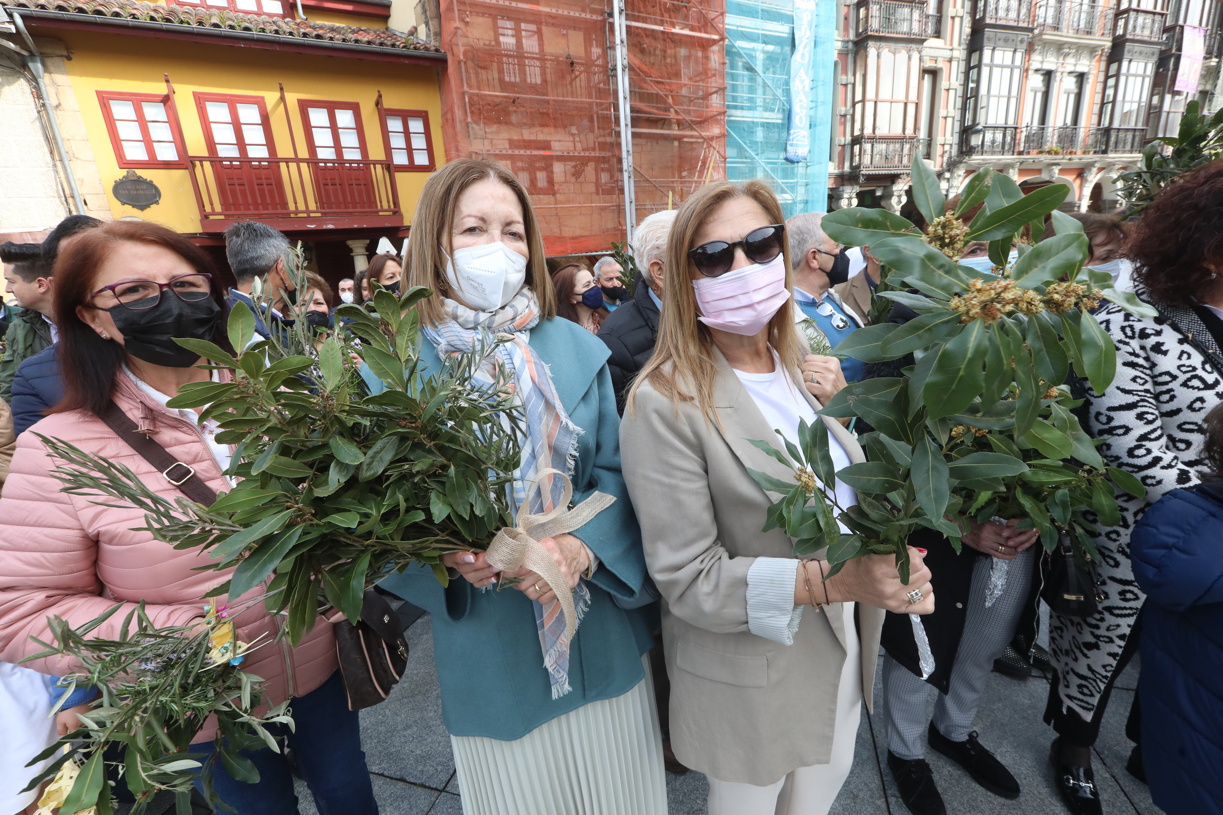 Fotos: Avilés recupera el Domingo de Ramos