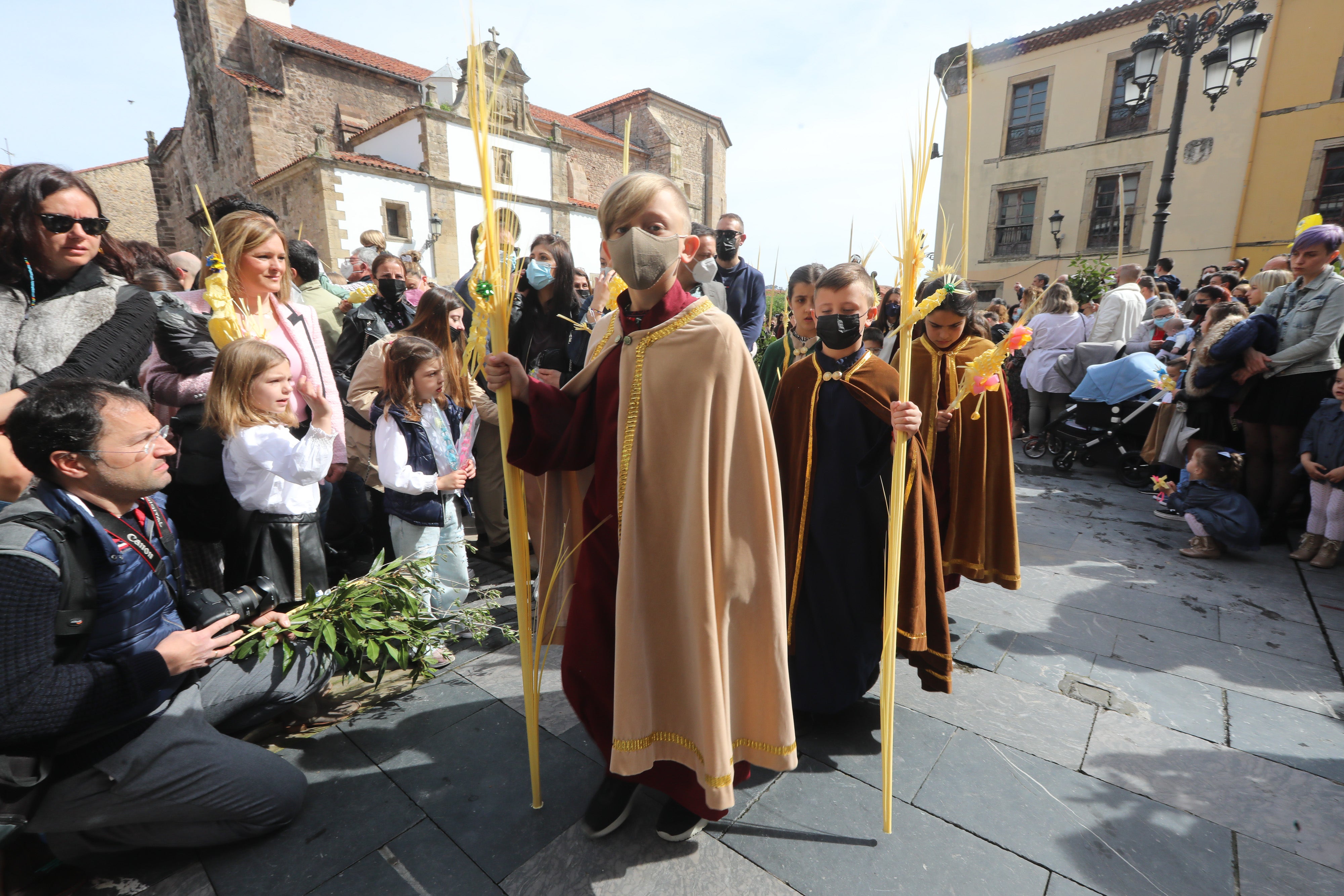 Fotos: Avilés recupera el Domingo de Ramos