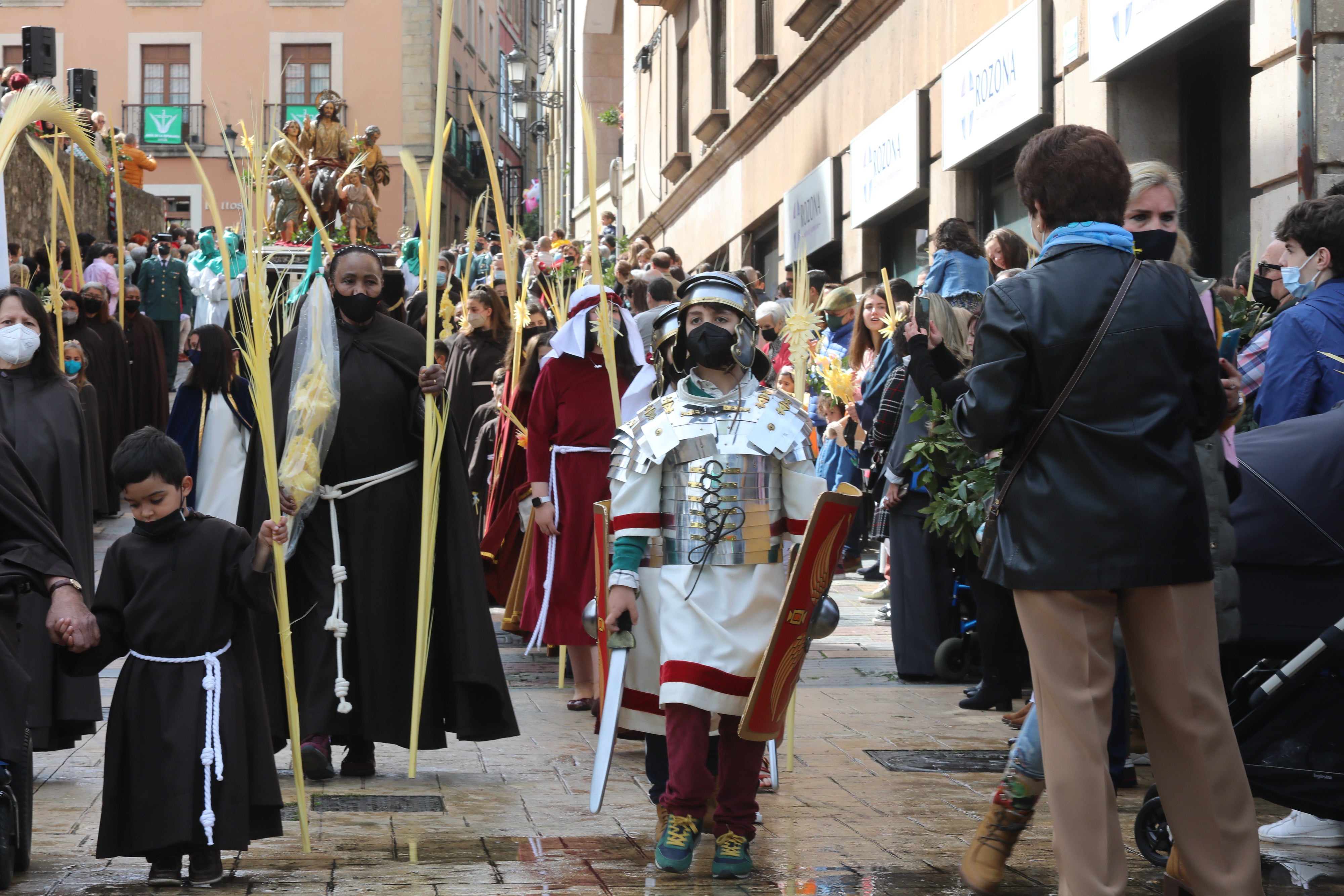 Fotos: Avilés recupera el Domingo de Ramos