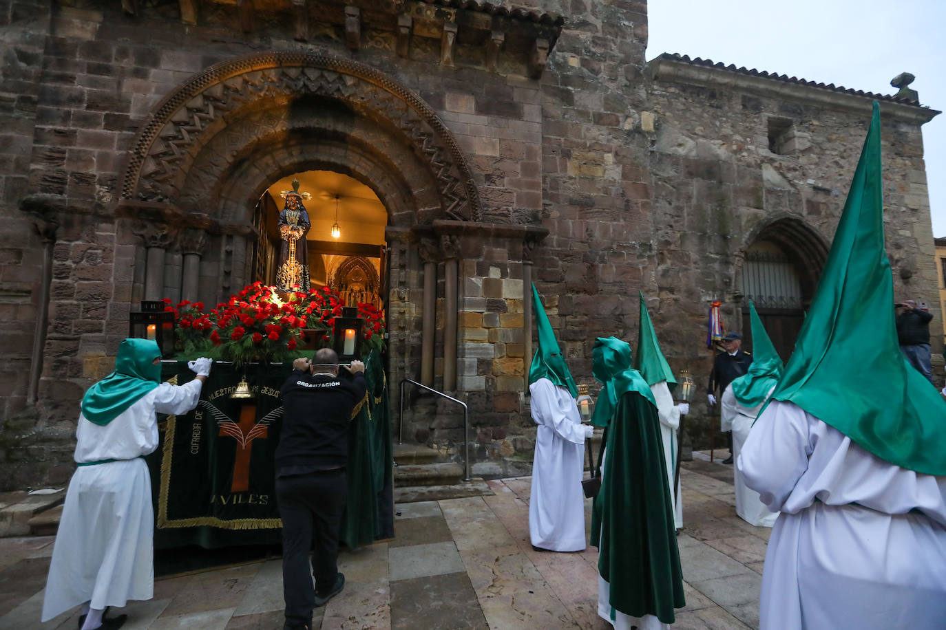 Fotos: Jesús Cautivo sale cuatro años después
