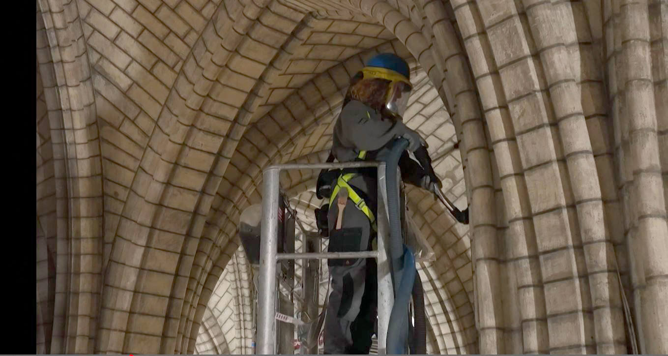 El 15 de abril de 2019 asistíamos atónitos al incendio de Notre Dame de París, la catedral más famosa del mundo. Sin duda una de las catástrofes artísticas más graves de la historia. Tres años después, las obras avanzan a buen ritmo y se espera que el templo reabra el 15 de abril de 2024. La fase inicial acabará este mismo verano.