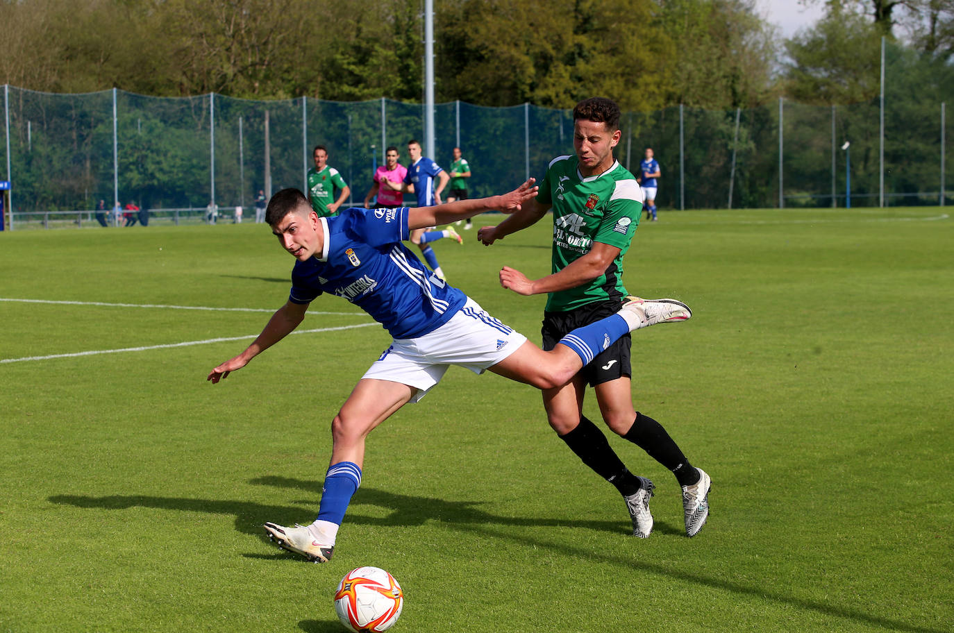 Fotos: Las mejores imágenes del Oviedo B - Llanes