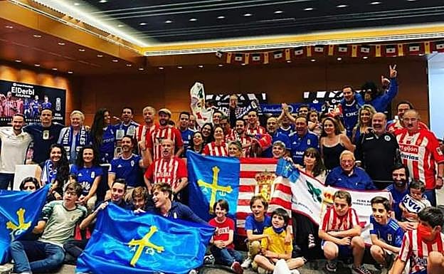 Sportinguistas y oviedistas disfrutaron juntos del derbi en la capital mexicana.