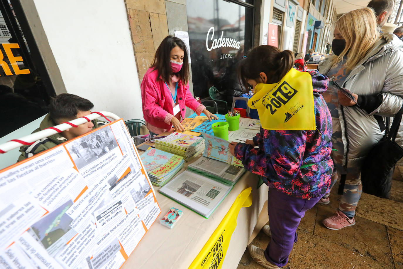 Fotos: Feria de asociaciones en la plaza de abastos