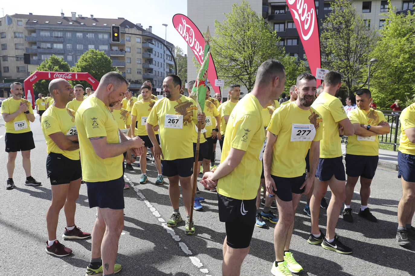 Sin sorpresas. Houssame Eddine y Cristina Silva cumplen con su papel de favoritos en la MBA Media Maratón de Gijón 'Villa de Jovellanos'. Se cumplía una hora, seis minutos y 25 segundos cuando el joven extremeño paralizaba el crono. Habría que esperar diez segundos para que el asturiano Alejandro Onís entrase en segunda posición. Corriendo prácticamente en soledad durante toda la prueba, Silva fue la primera en cruzar la meta al cumplir la hora, 19 minutos y 26 segundos de carrera. Dolores Marco entraba casi un minuto después. Noelia Menéndez completa el podio tras un final agónico en el que Itziar Méndez se queda a las puertas.