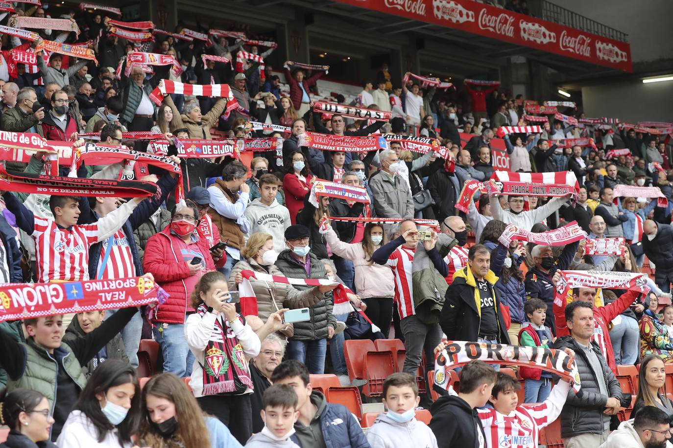 Fotos: ¿Estuviste en el Sporting - Ibiza? ¡Búscate!