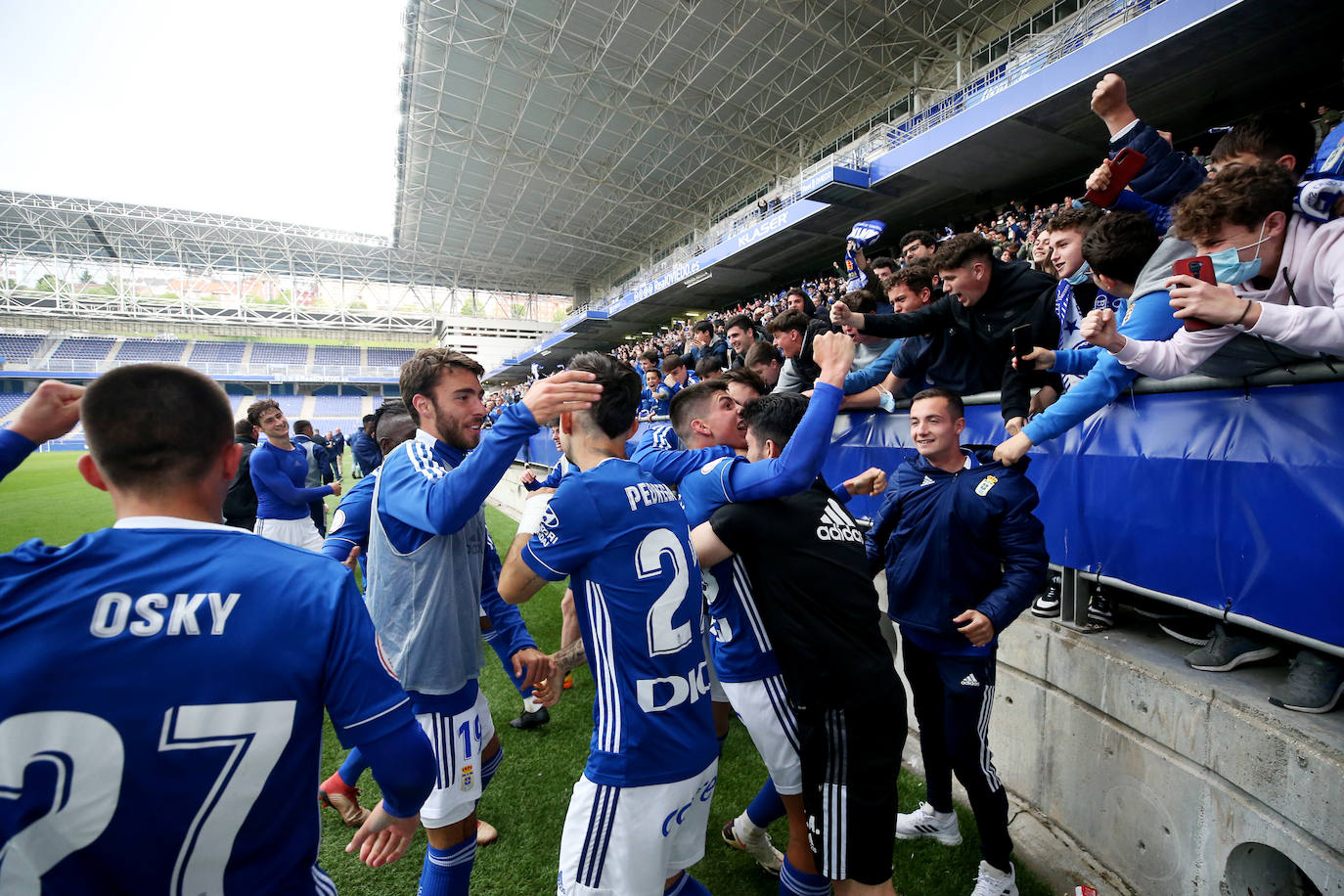 El Oviedo B ha conseguido el ansiado ascenso a Segunda RFEF ante el Colunga en un encuentro disputado en el Tartiere 