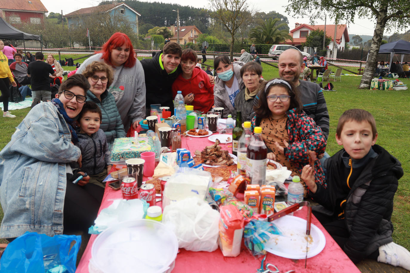 Fotos: La Jira al Pantano de Trasona regresa con una fiesta para 5.000 personas