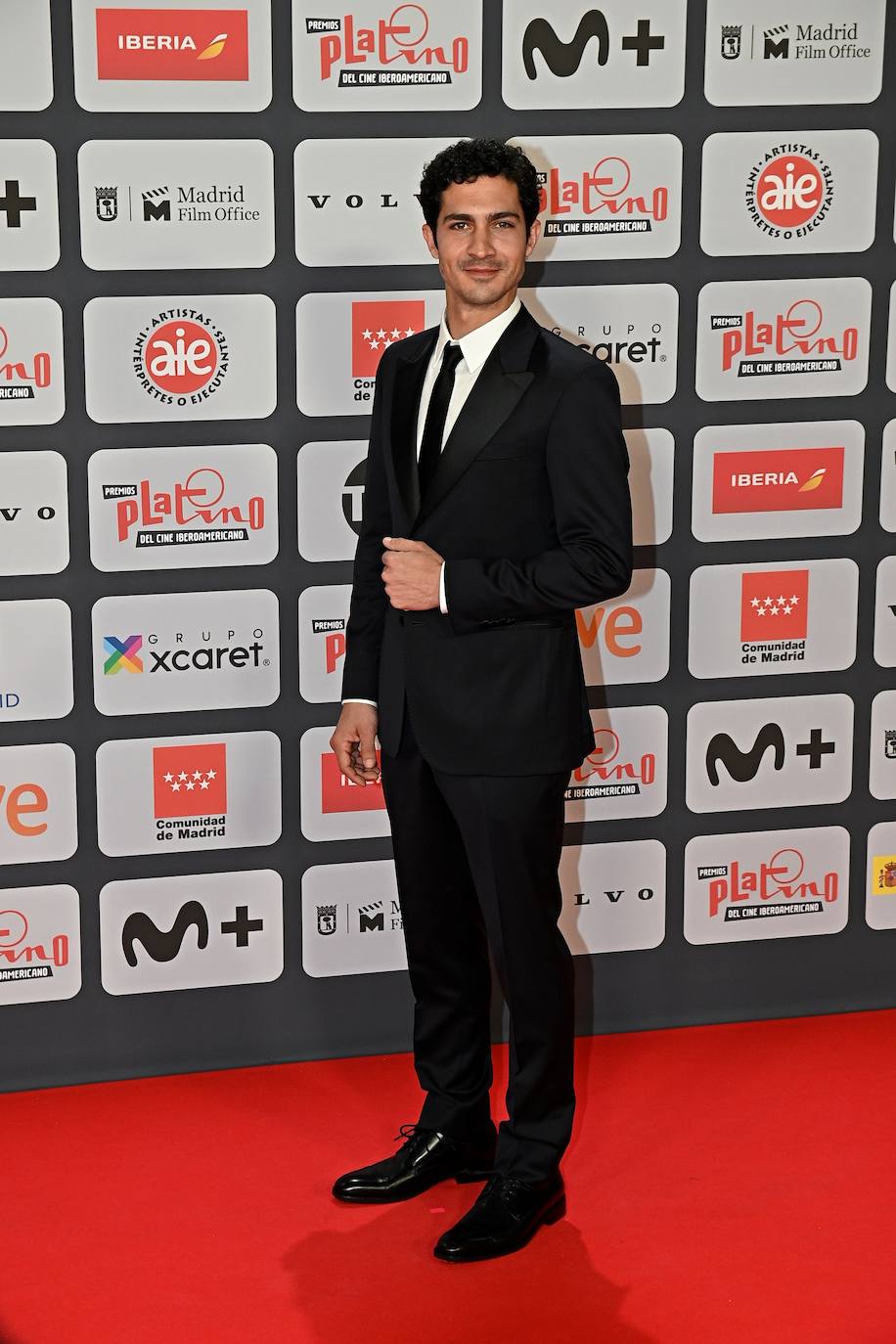 La película 'El buen patrón' y la serie argentina 'El Reino' se han hecho con los galardones más codiciados de los Premios Platino, certamen que recompensa lo mejor del mundo audiovisual iberoamericano. También tuvo una buena noche 'Madres paralelas'. La última colaboración de Pedro Almodóvar con Penélope Cruz se llevó tres premios. 