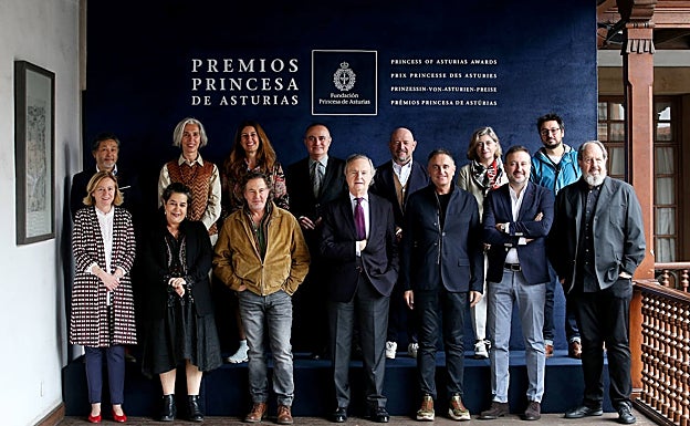 Los jurados del Premio Princesa de Asturias de las Artes, en el Hotel de la Reconquista. 