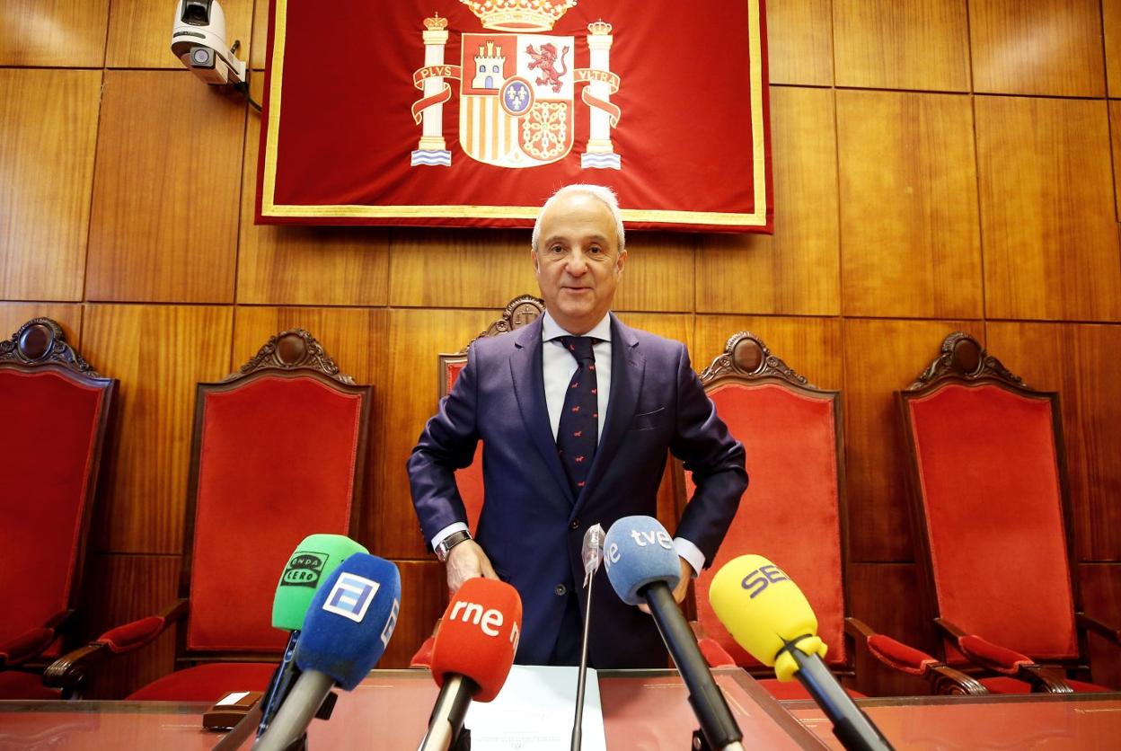 El presidente del Tribunal Superior de Justicia de Asturias, Jesús María Chamorro, en la presentación. 