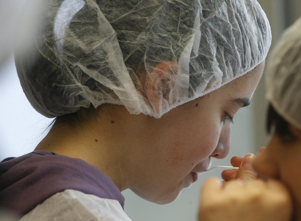 Imagen captada en una de las visitas a las instalaciones de Danone en su planta de Salas.