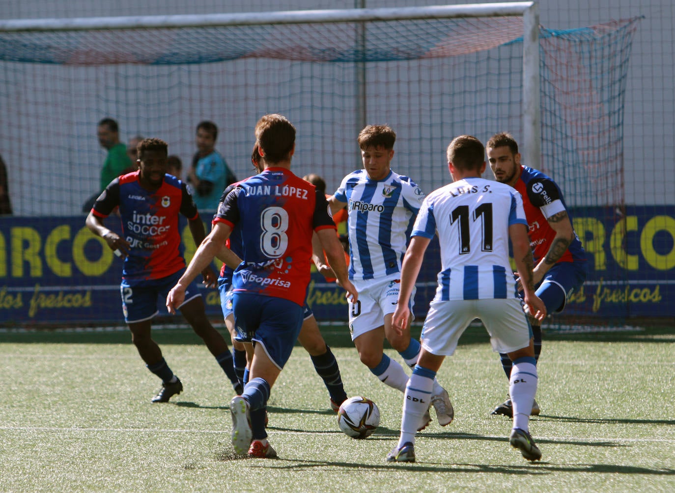 Fotos: Las mejores imágenes del Langreo - el Leganés B