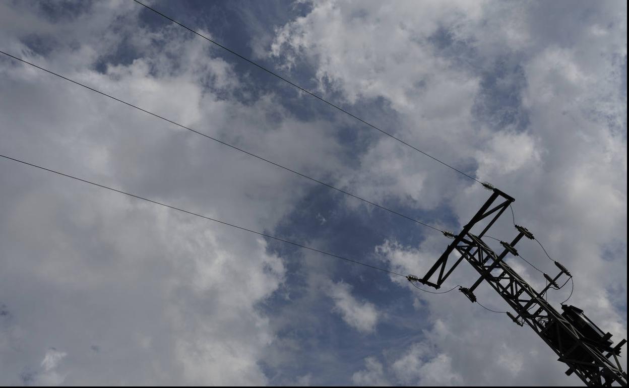 Precio de la luz: las horas más baratas y caras del martes, 17 de mayo