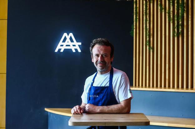 Nacho Manzano, en la terraza de su nuevo proyecto, Nastura.