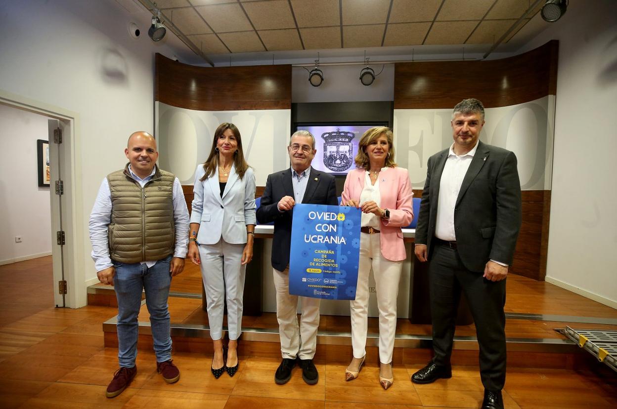 Adrián Fernández, Leticia González, Bernardo Sopeña, Conchita Martínez y César Martín, durante la presentación. 