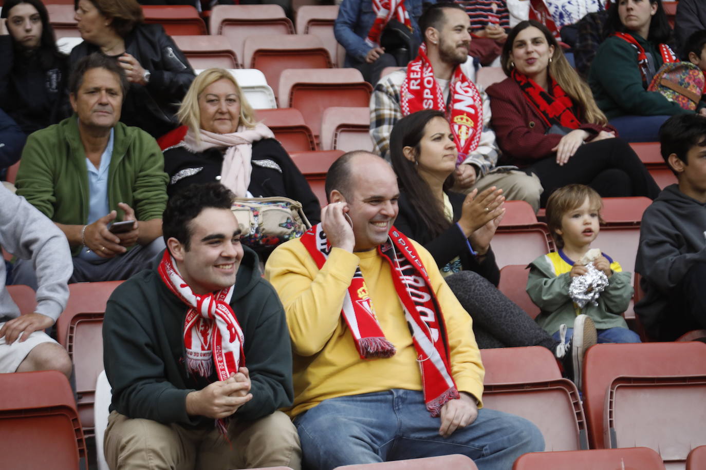 Fotos: ¿Estuviste en el Sporting-Las Palmas? ¡Búscate!