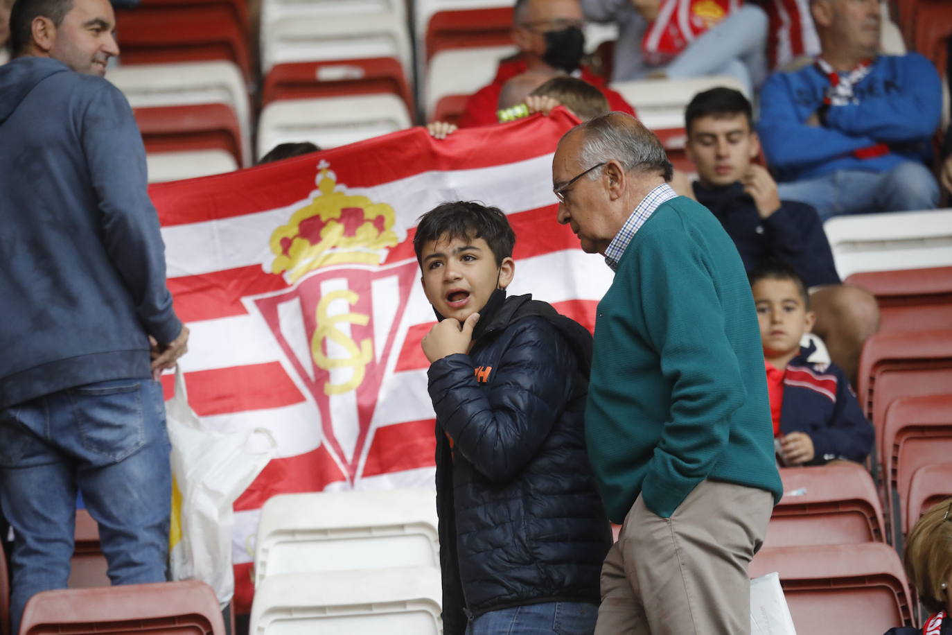 Fotos: ¿Estuviste en el Sporting-Las Palmas? ¡Búscate!