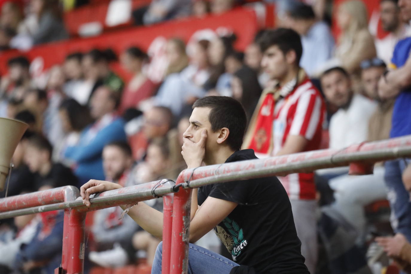 Fotos: ¿Estuviste en el Sporting-Las Palmas? ¡Búscate!