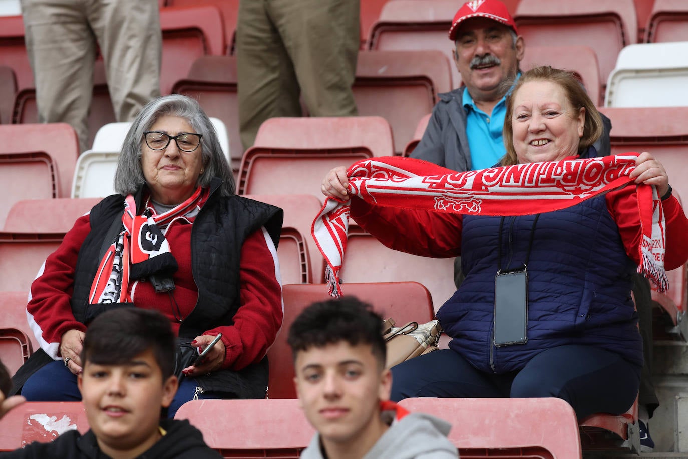 Fotos: ¿Estuviste en el Sporting-Las Palmas? ¡Búscate!