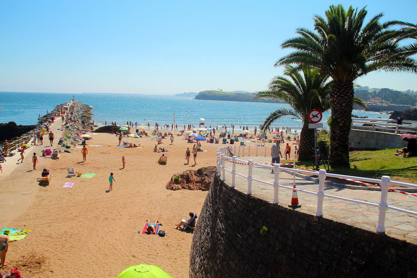 Playa Palmera en Carreño: calidad del agua excelente.