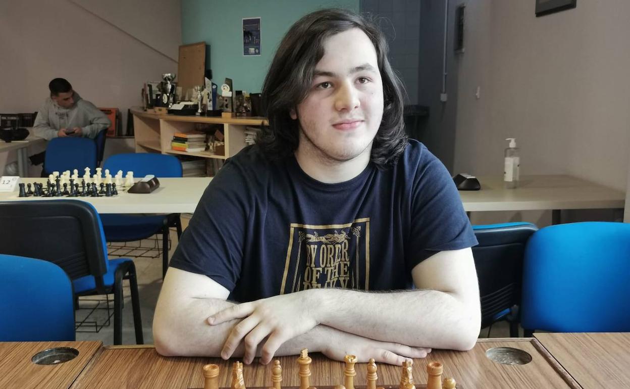 Eduardo Castro, vencedor del quinto torneo Avilés Activa. 