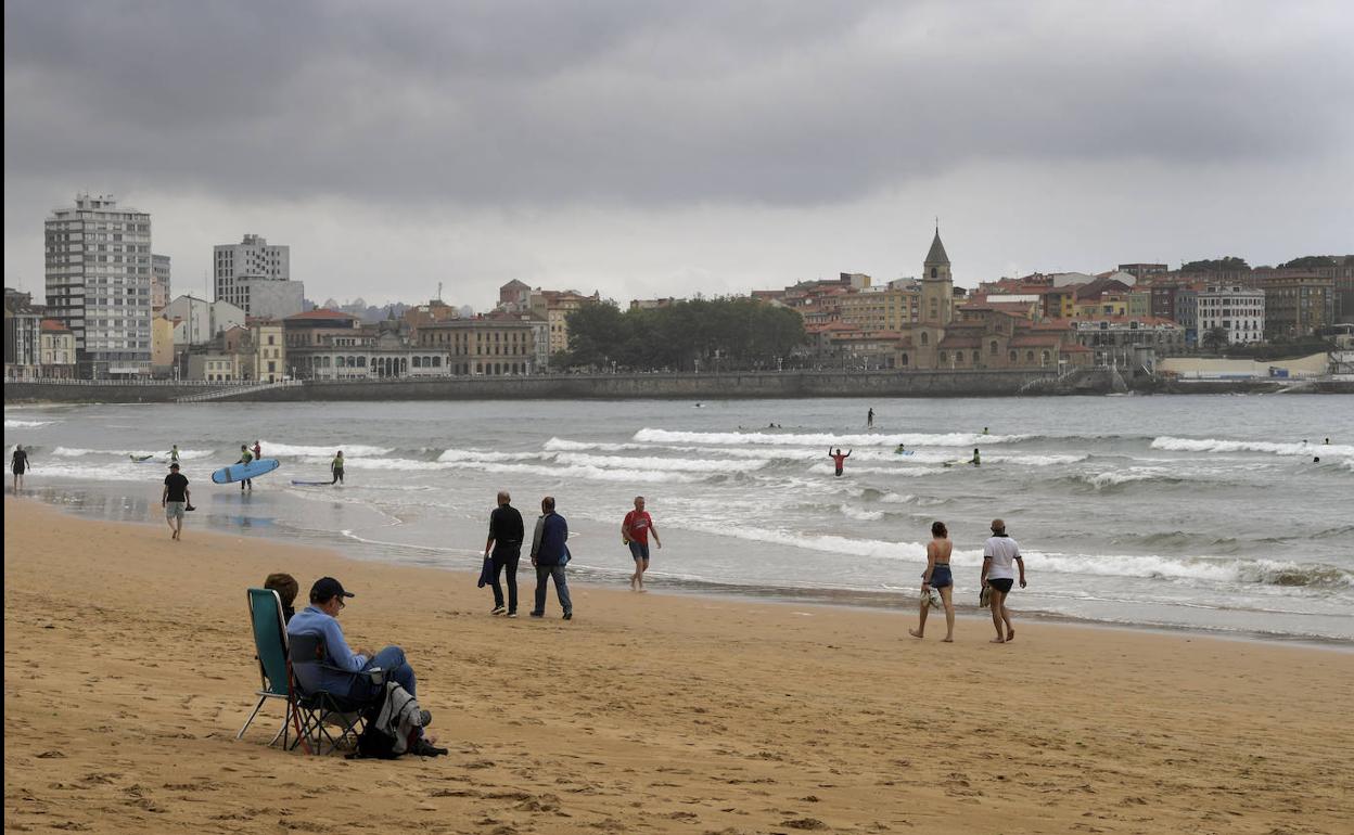 Las lluvias se quedan hasta el lunes en Asturias aunque se elimina la alerta amarilla