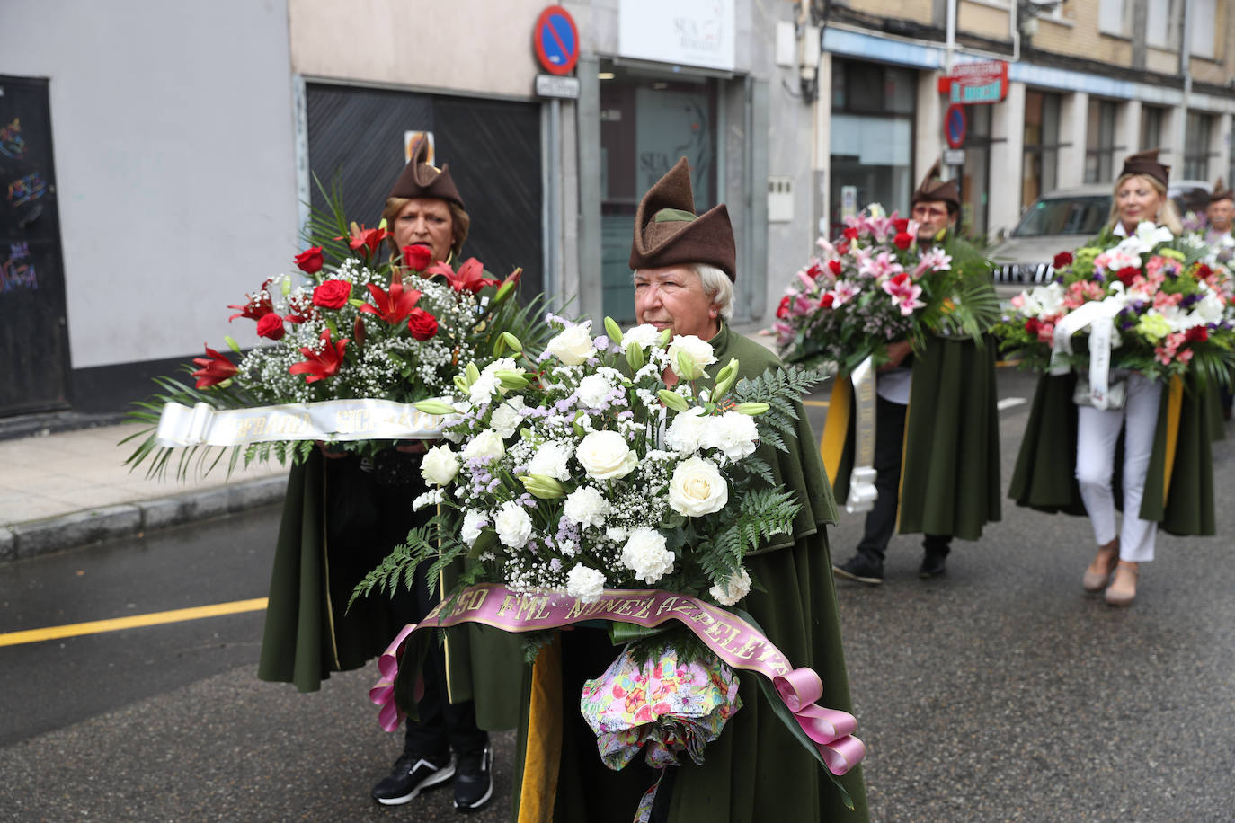 Fotos: Despedida a Jacques Sangrouber, presidente del club de esquí L&#039;esguilu de Nava