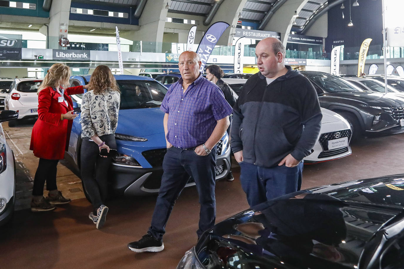 Fotos: Coches casi nuevos en La Magdalena