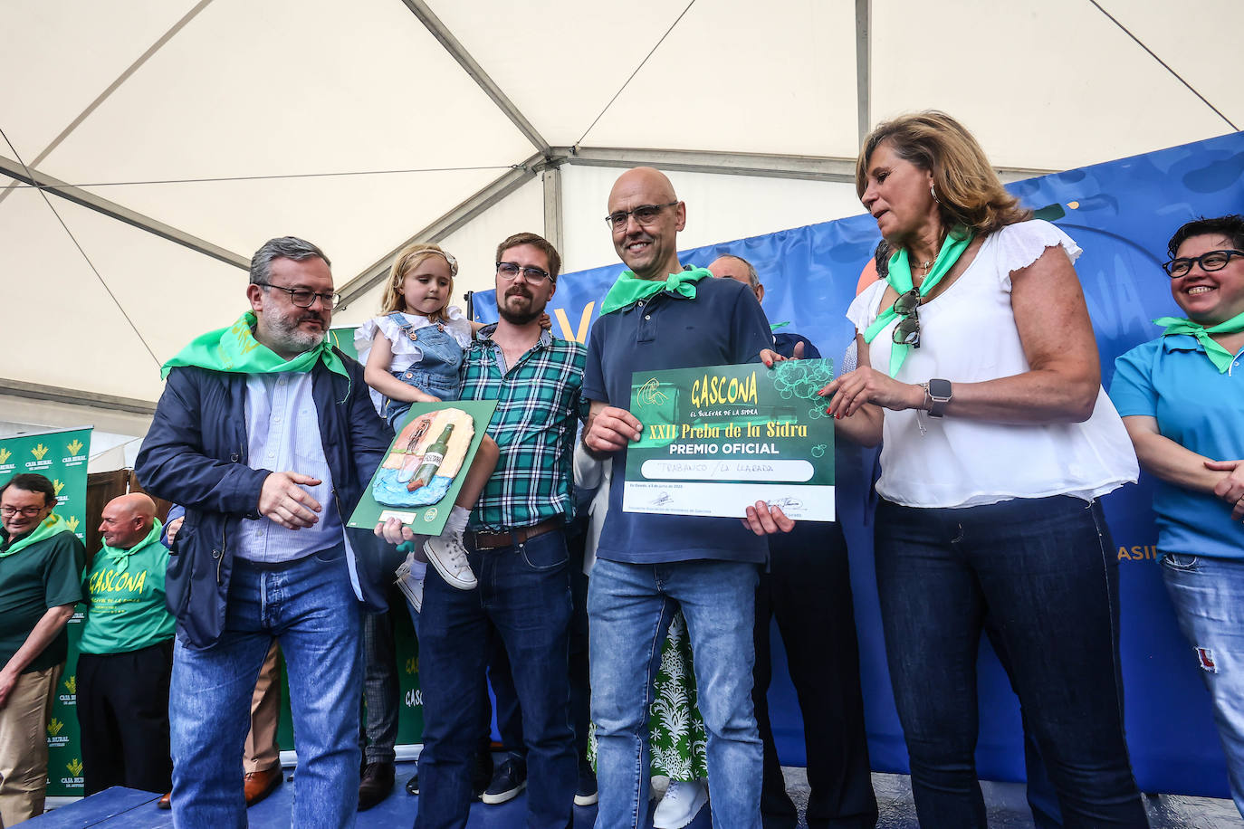 Fotos: Multitudinaria Preba de la Sidra en Gascona