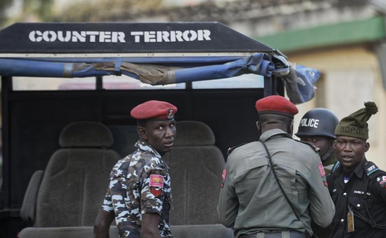 IImagen de archivo de autoridades policiales en Nigeria 