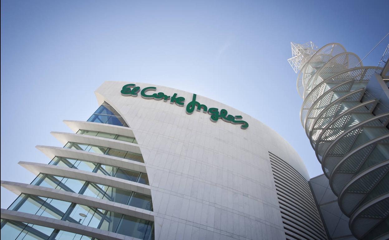 El Corte Inglés vuelve a beneficios al ganar 120 millones en 2021