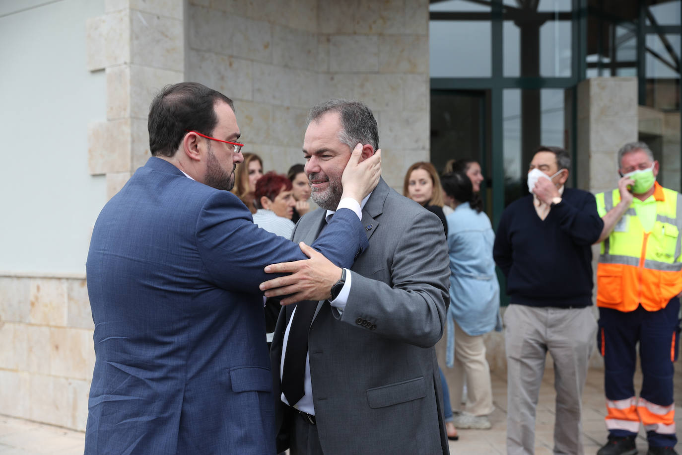 Fotos: Adiós a Gento Paniceres en el tanatorio de Nava