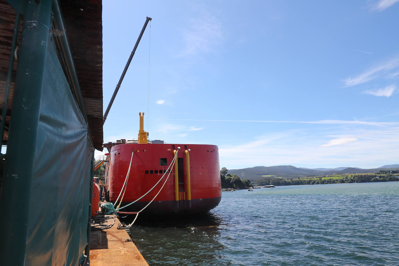 La empresa que encabeza Álvaro Platero construye barcos innovadores. Son tecnológicamente los más avanzados del mundo, con propulsión de hidrógeno o 100% eléctricos. Desde Castropol exporta la totalidad de su producción, fundamentalmente a Noruega, país que se ha convertido en un principal cliente.