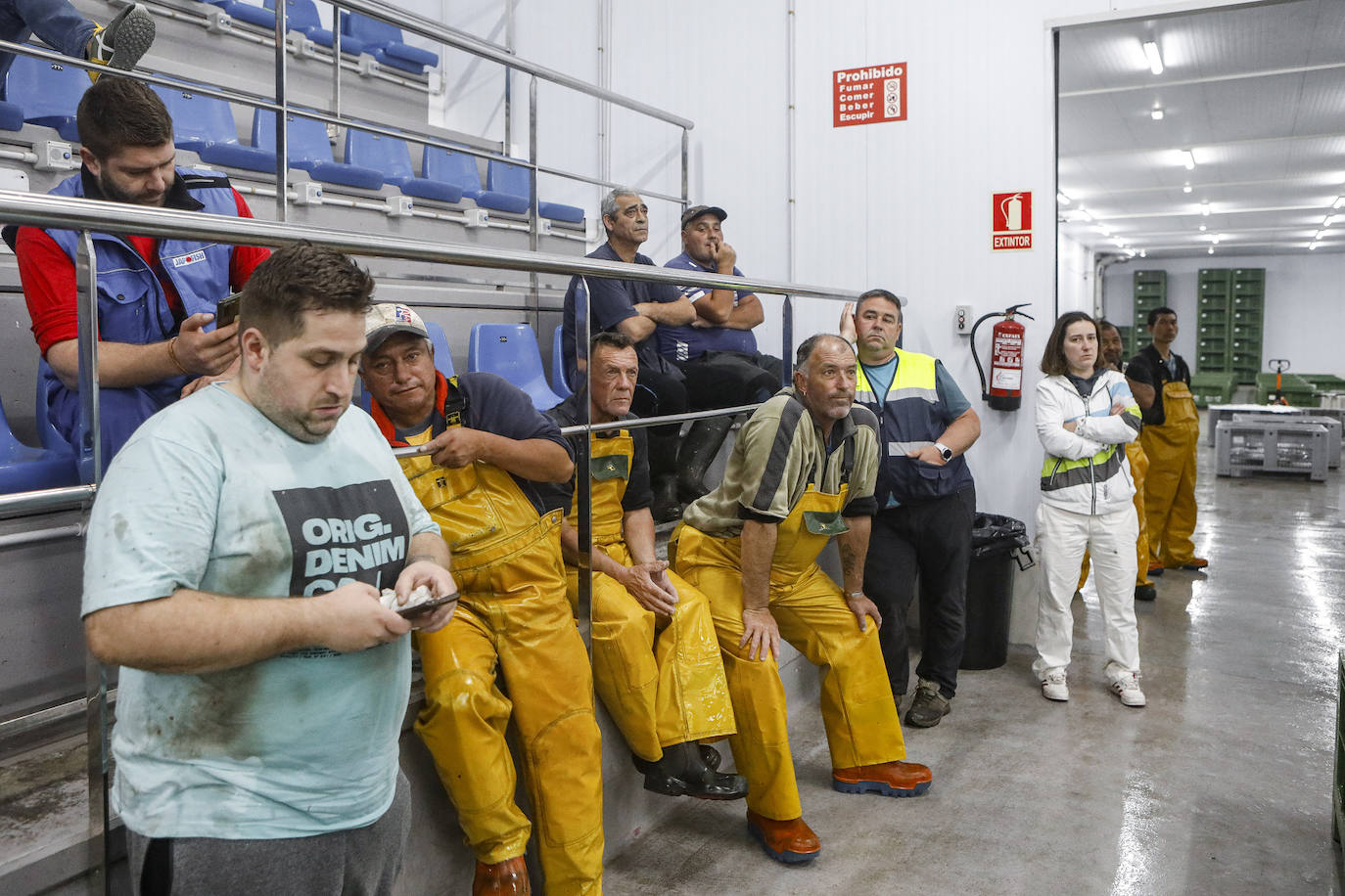 Fotos: El primer bonito de la temporada en Gijón