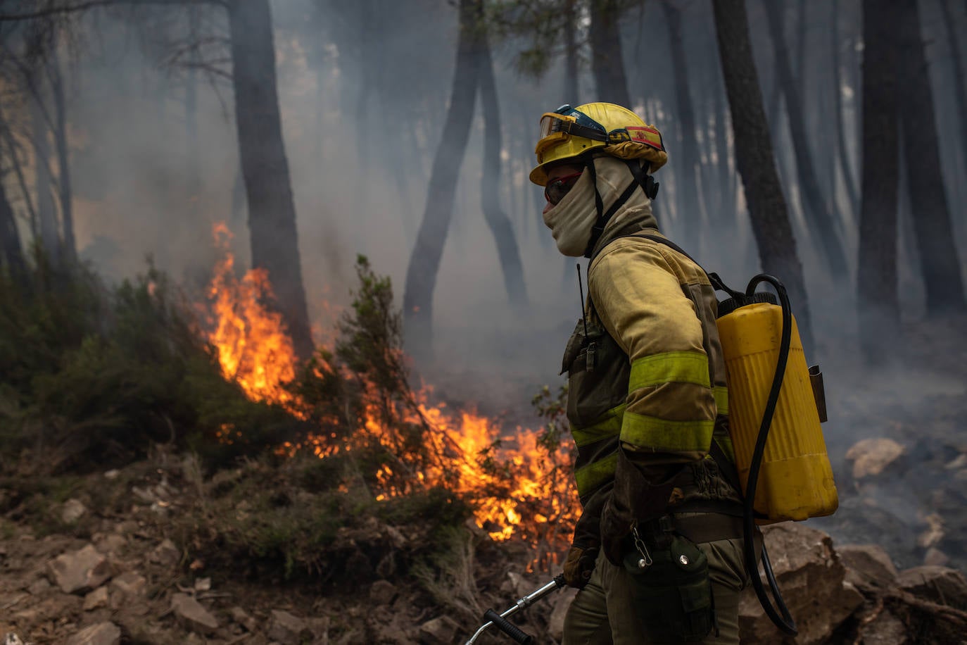 El fuego en la Sierra de la Culebra permanece activo y de nivel 2 y las condiciones meteorológicas que se esperan siguen siendo adversas