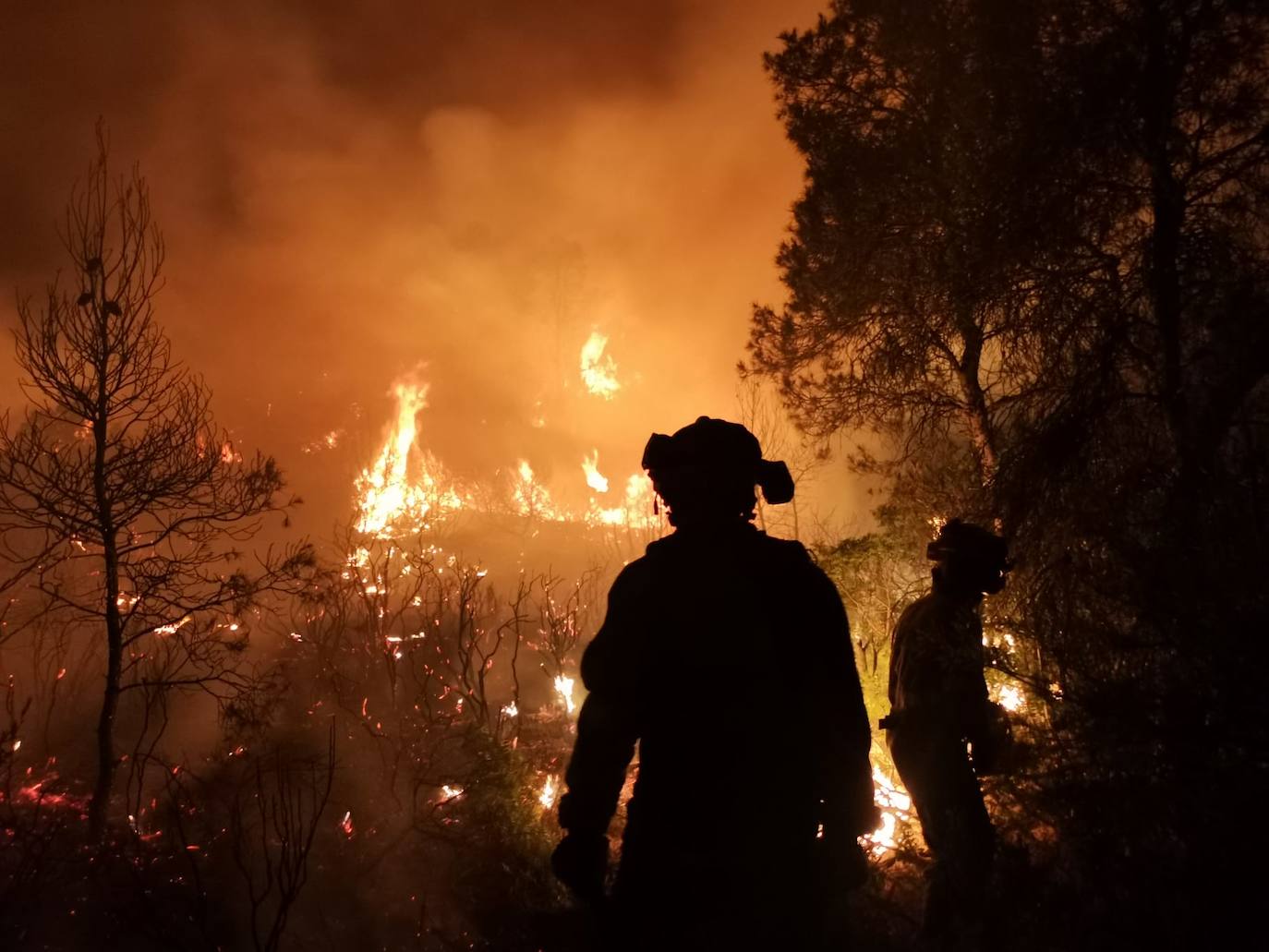 El incendio de Nonaspe ha obligado a desalojar a 36 personas del camping de Caspe