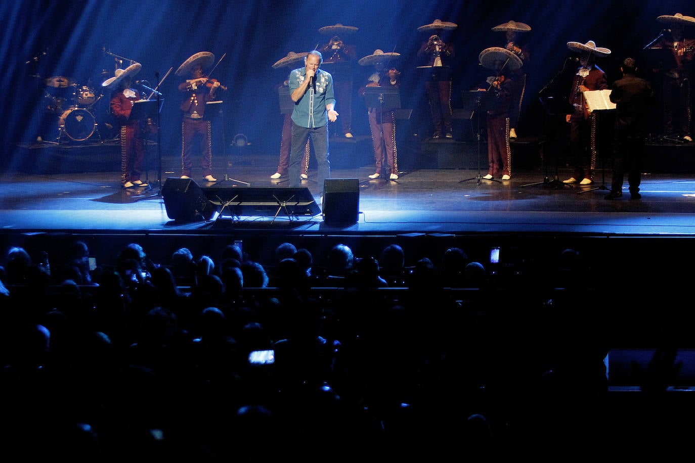 Fotos: Bertín Osborne brilla en Gijón