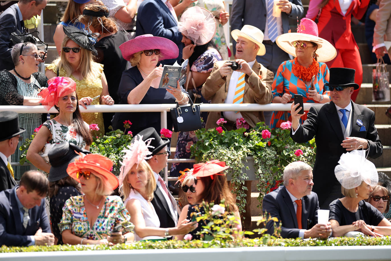 Fotos: El espectáculo de los sombreros imposibles en Ascot