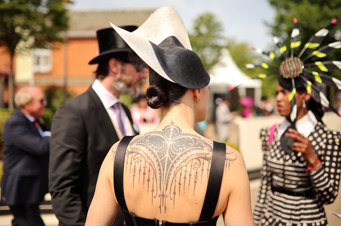 Fotos: El espectáculo de los sombreros imposibles en Ascot