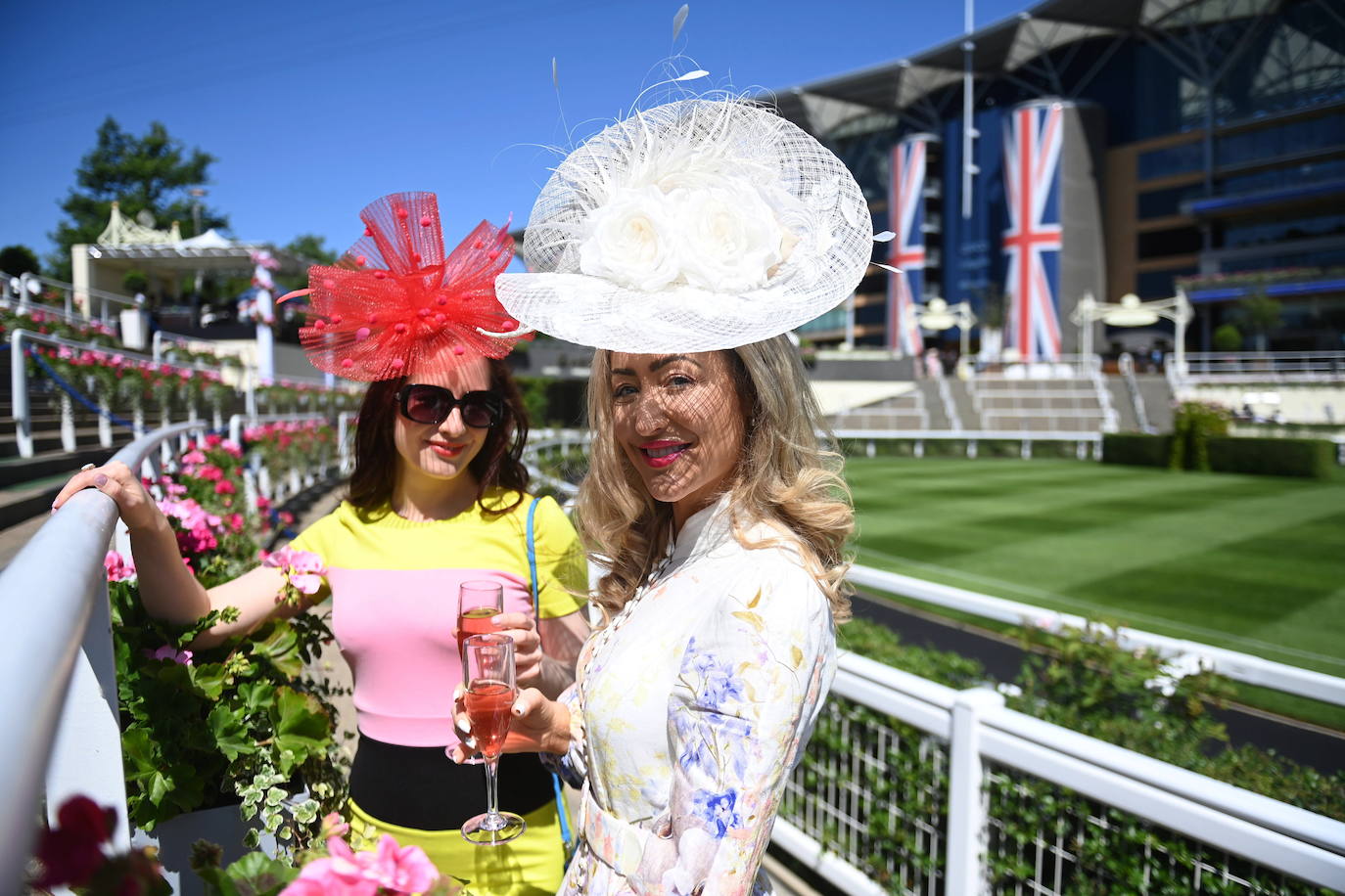 Fotos: El espectáculo de los sombreros imposibles en Ascot