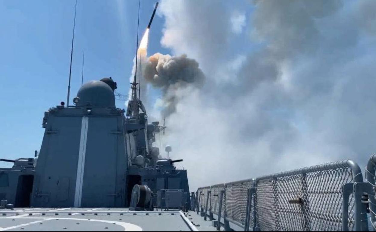 Putin amenaza con un misil nuclear más moderno