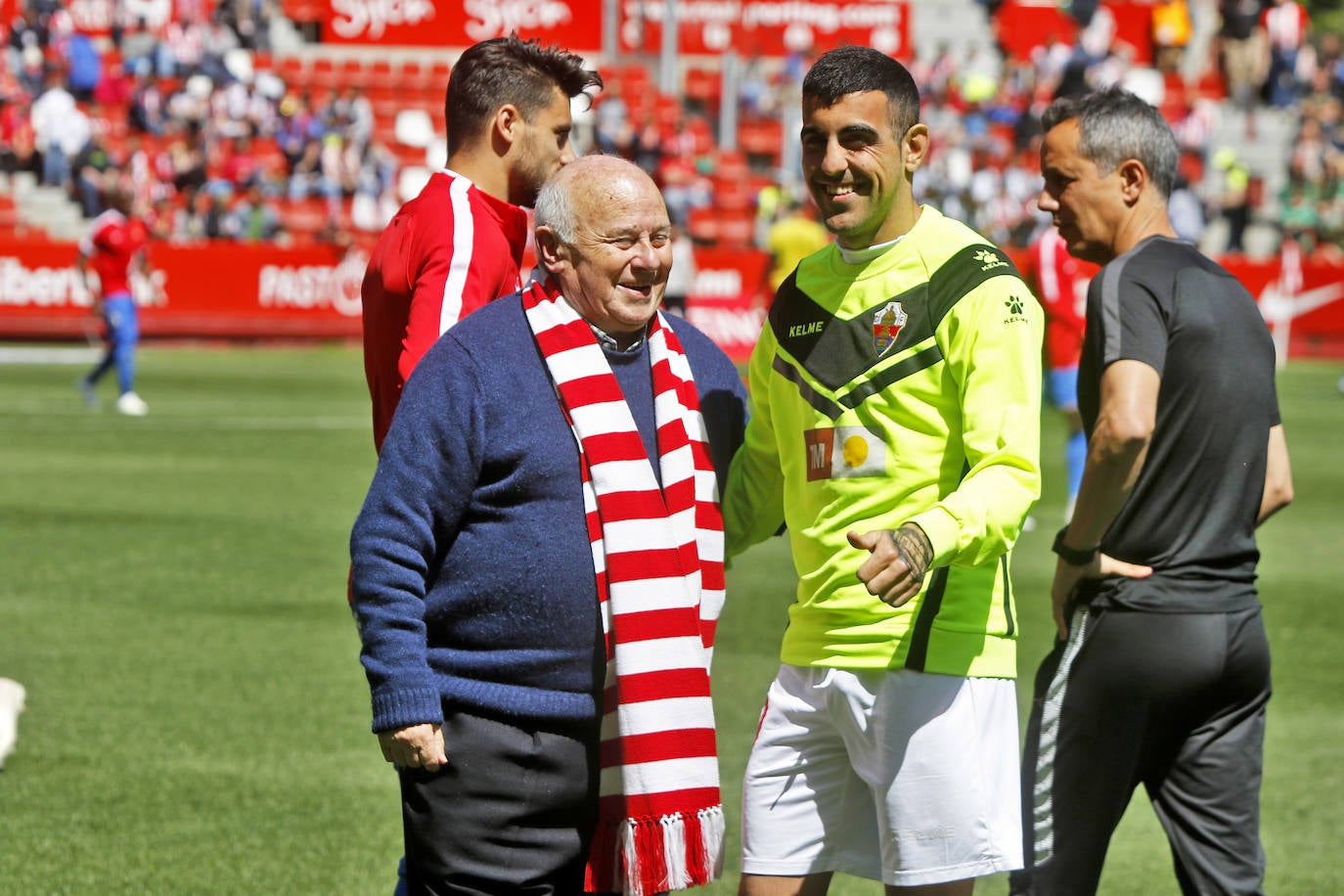 El histórico capellán del Sporting y párroco jubilado de El Coto fallece a los 85 años dejando huérfanos a un equipo, un barrio y una ciudad de su pasión futbolera, fervor religioso e infatigable sorna.