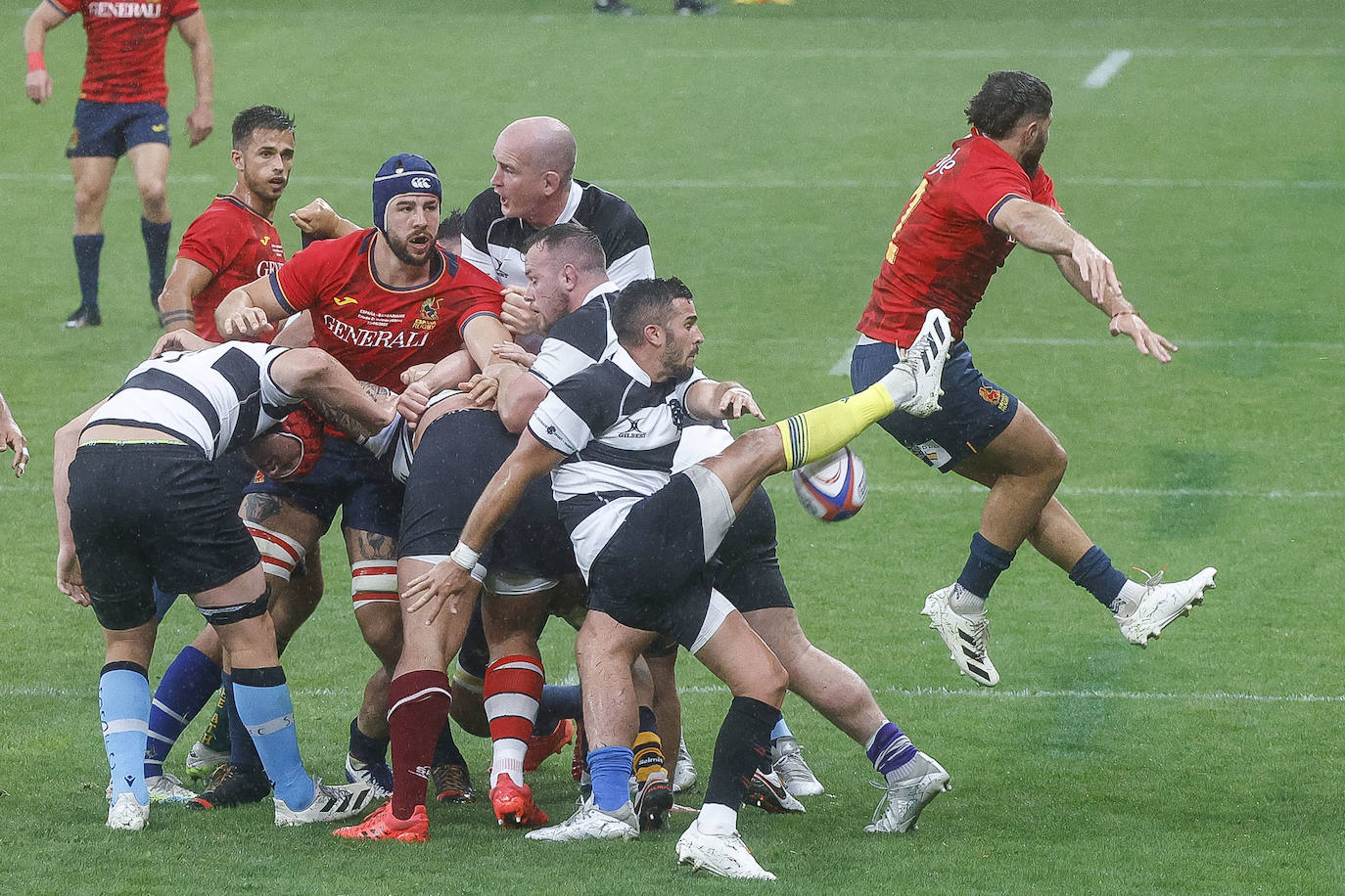 Fotos: Las mejores imágenes del rugby entre Barbarians y España