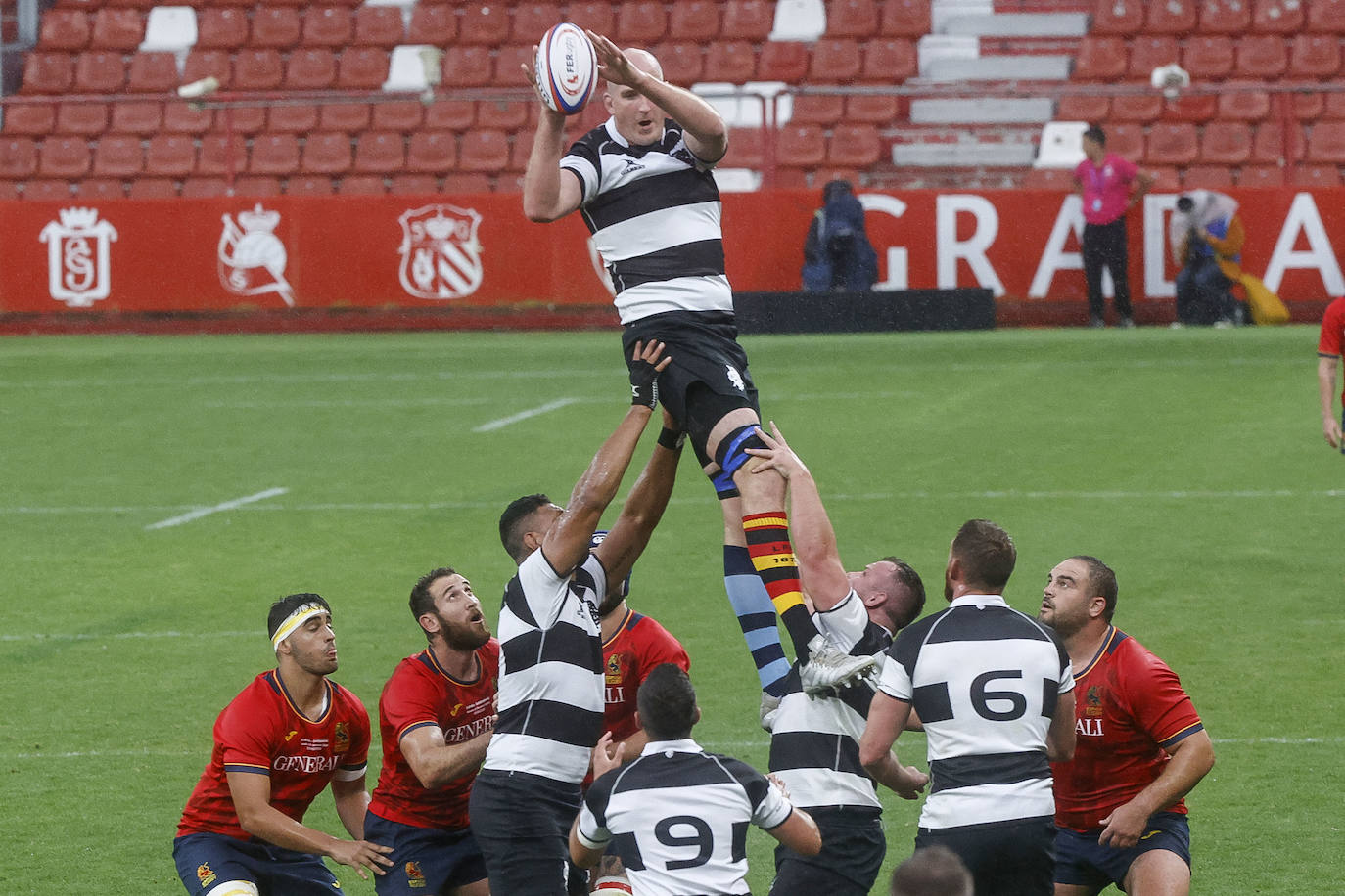 Fotos: Las mejores imágenes del rugby entre Barbarians y España