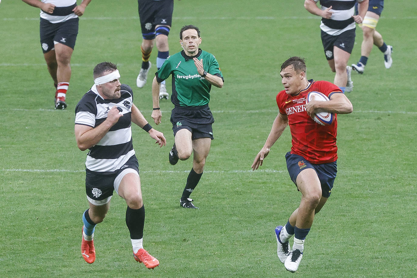 Fotos: Las mejores imágenes del rugby entre Barbarians y España